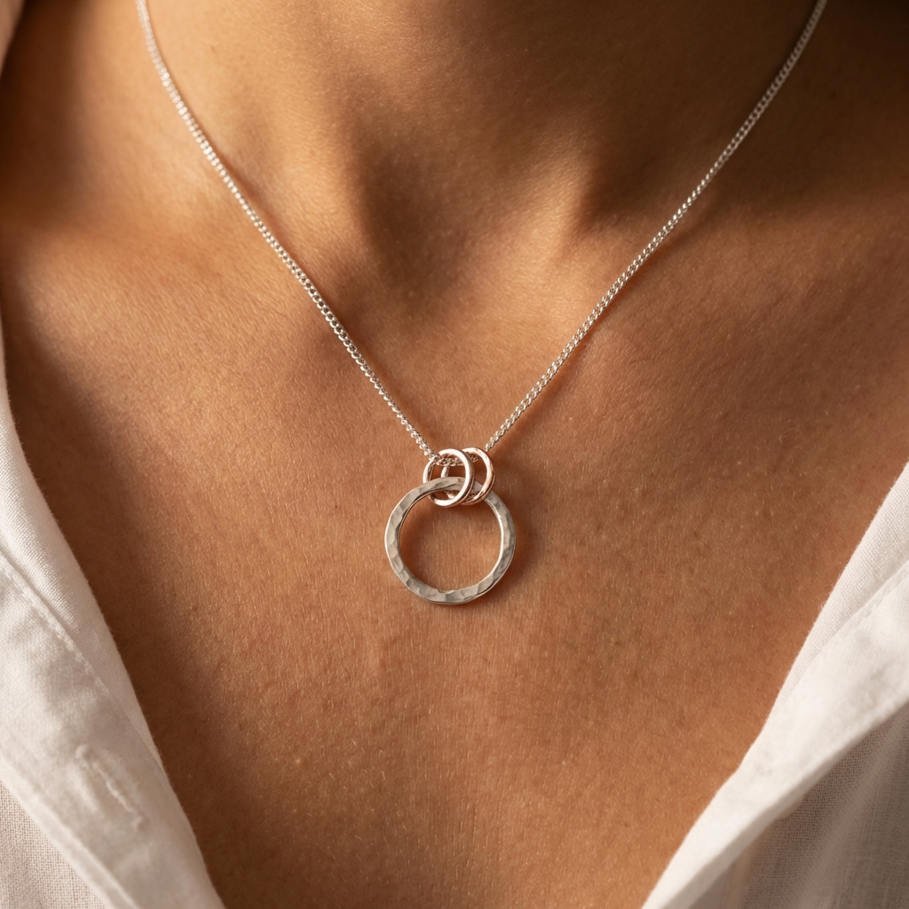 Silver circle pendant